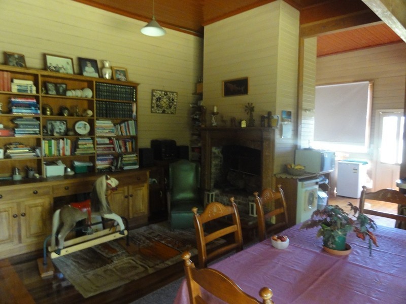 915 Falls Road, Fish Creek VIC 3959