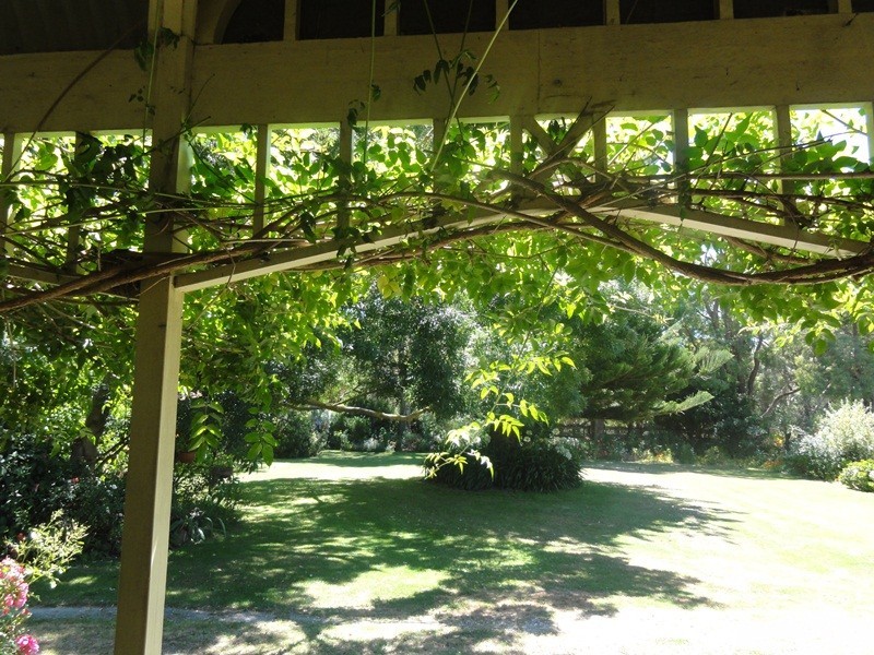 915 Falls Road, Fish Creek VIC 3959