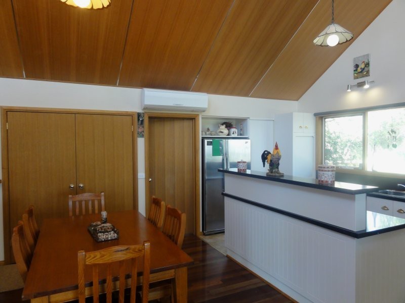 Foster VIC 3960