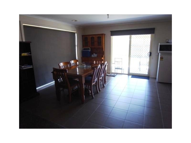 106 Longwarry Road, Drouin VIC 3818