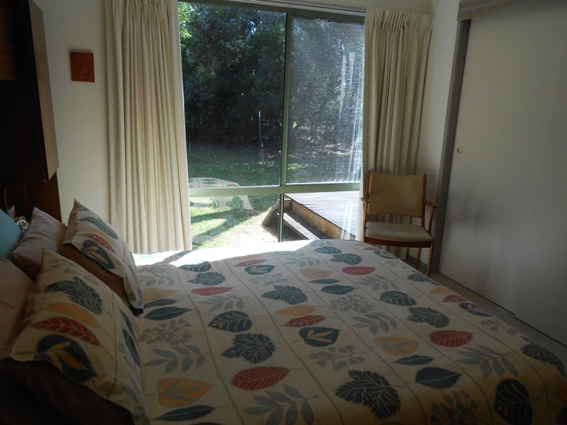 16 Ash Avenue, Sandy Point VIC 3959