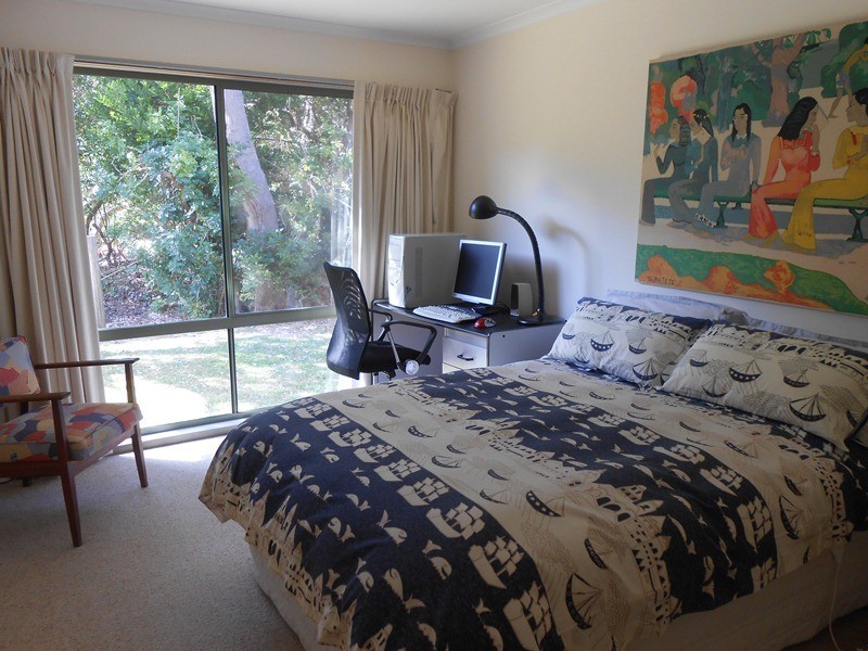 16 Ash Avenue, Sandy Point VIC 3959