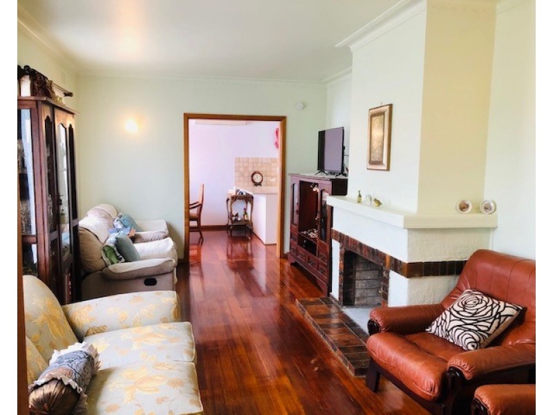 3 Hall Rd, Foster VIC 3960