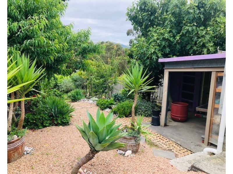 3 Hall Rd, Foster VIC 3960