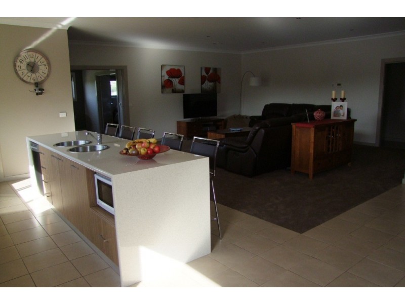 4 Silverback Place, Leongatha VIC 3953
