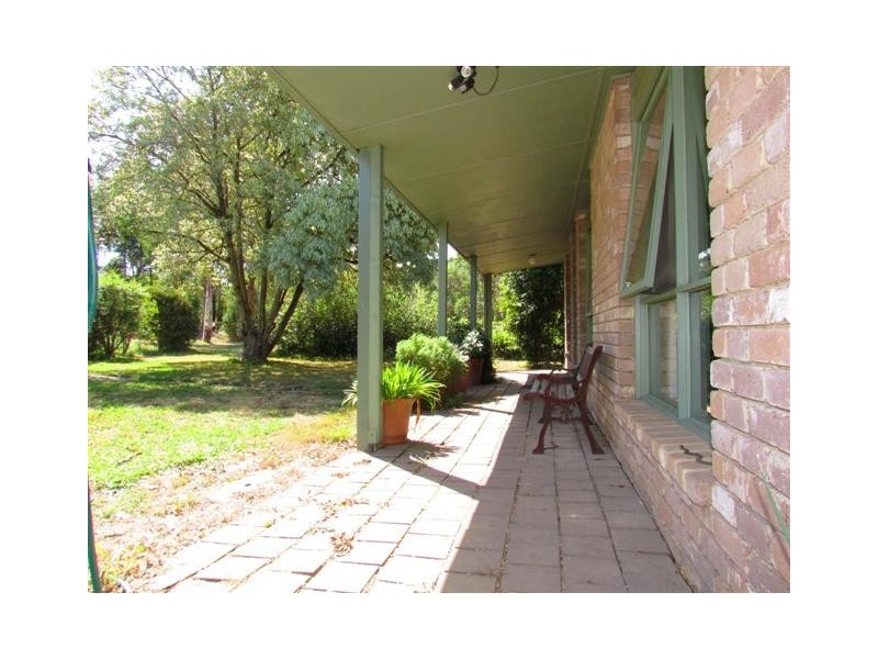 2100 Willow Grove Road, Hill End VIC 3825