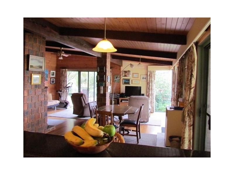 2100 Willow Grove Road, Hill End VIC 3825