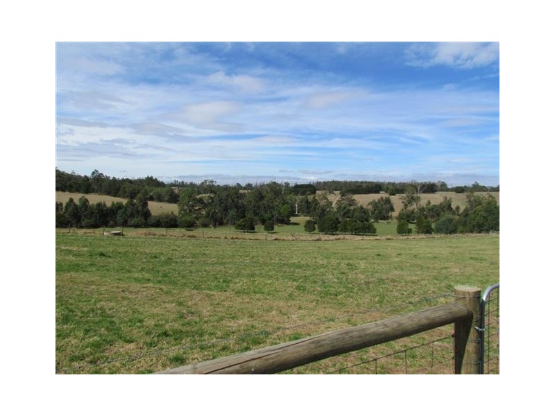 535 Old Telegraph Road, Jindivick VIC 3818