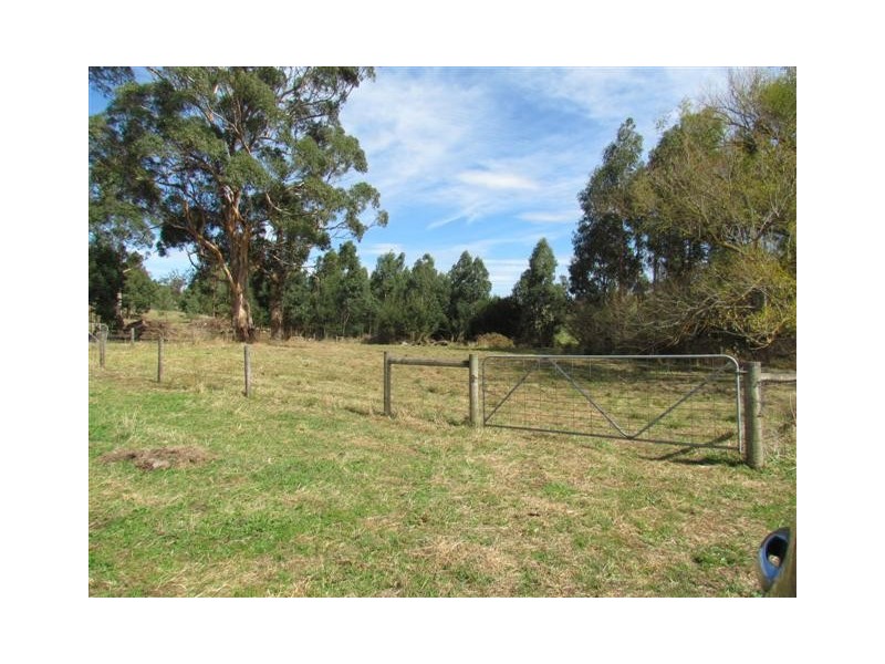 535 Old Telegraph Road, Jindivick VIC 3818