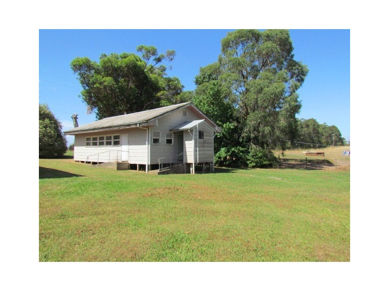 Corner Willow Grove Road and Paynters Road, Hill End VIC 3825