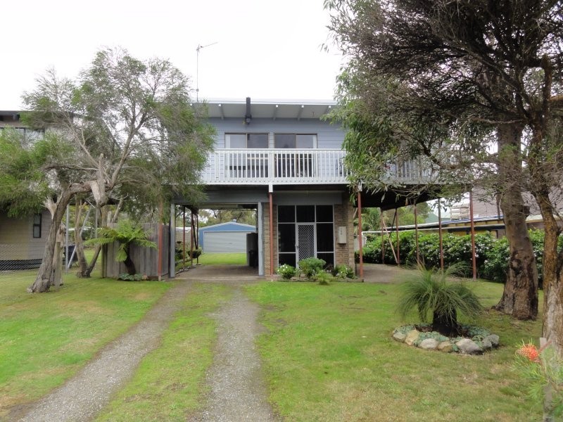 109 Acacia St, Walkerville VIC 3956