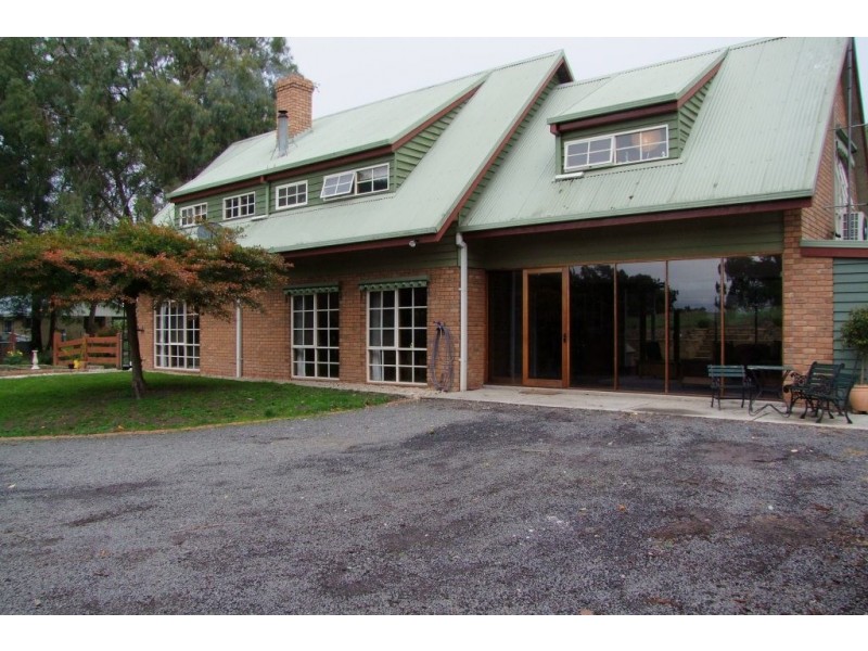 6-8 Bacon Ave., Koonwarra VIC 3954