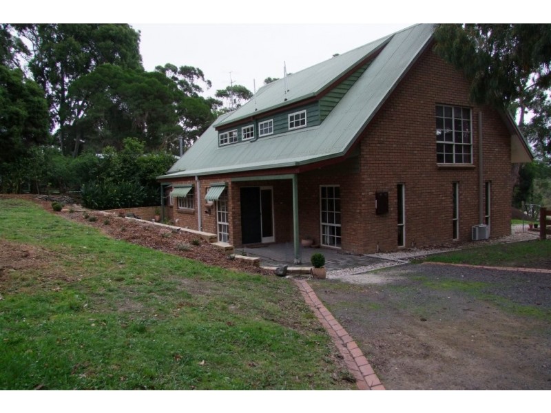 6-8 Bacon Ave., Koonwarra VIC 3954