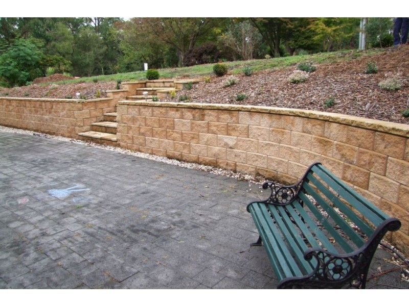 6-8 Bacon Ave., Koonwarra VIC 3954