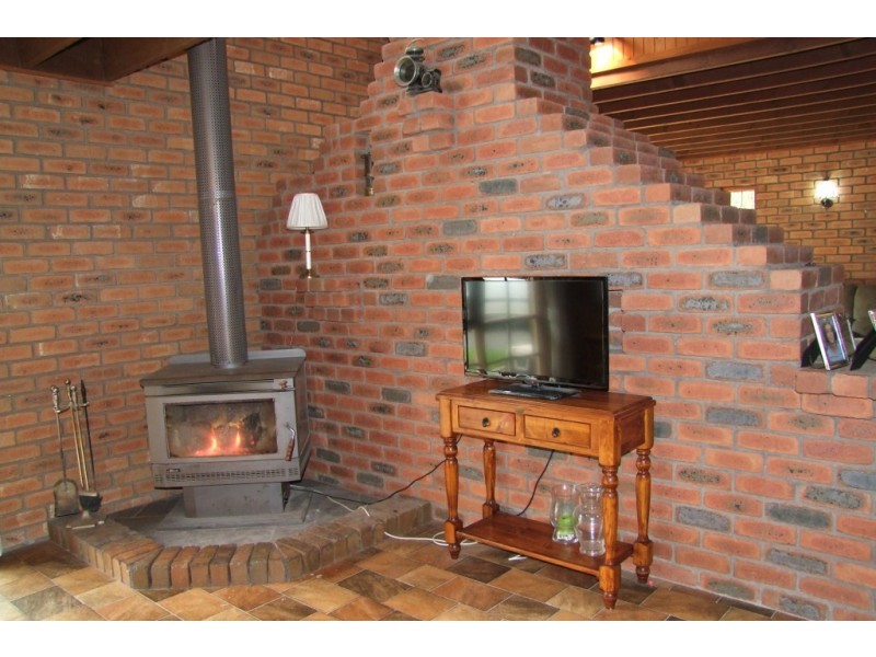 6-8 Bacon Ave., Koonwarra VIC 3954