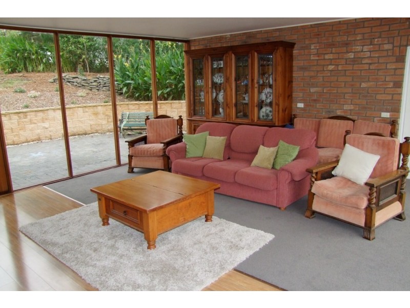 6-8 Bacon Ave., Koonwarra VIC 3954