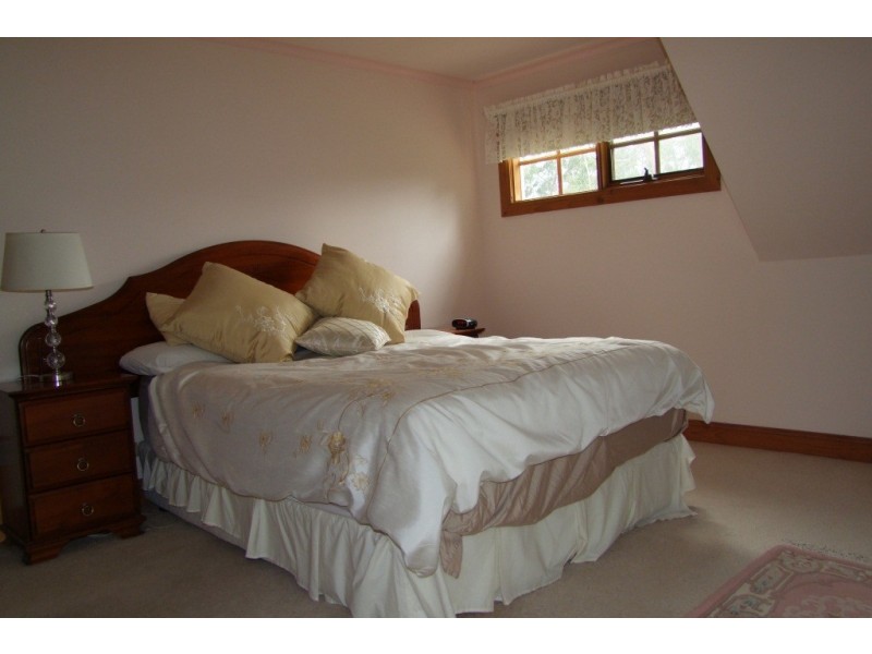 6-8 Bacon Ave., Koonwarra VIC 3954