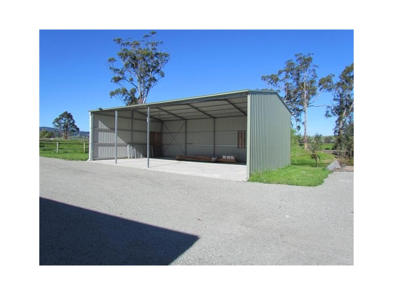 300 Jacksons Track, Labertouche VIC 3816