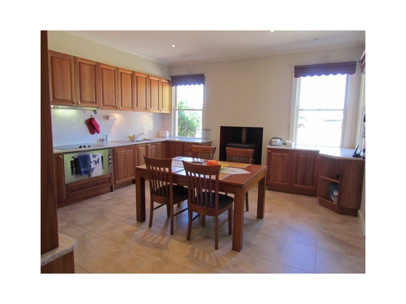 300 Jacksons Track, Labertouche VIC 3816