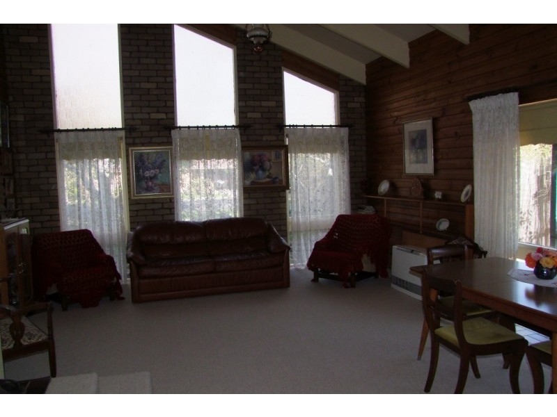 24 Allison St, Leongatha VIC 3953