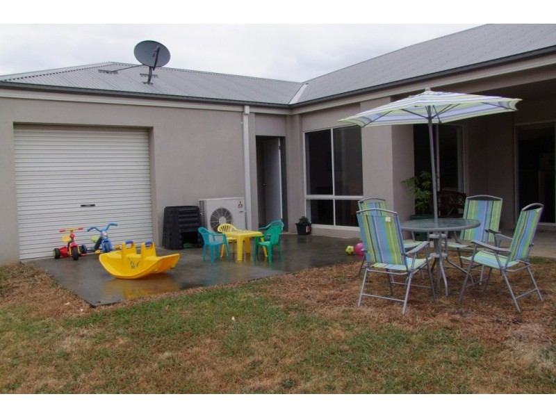 6 Park Drive, Leongatha VIC 3953