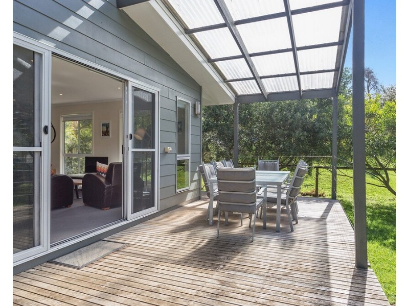 17 Beach Pde, Sandy Point VIC 3959