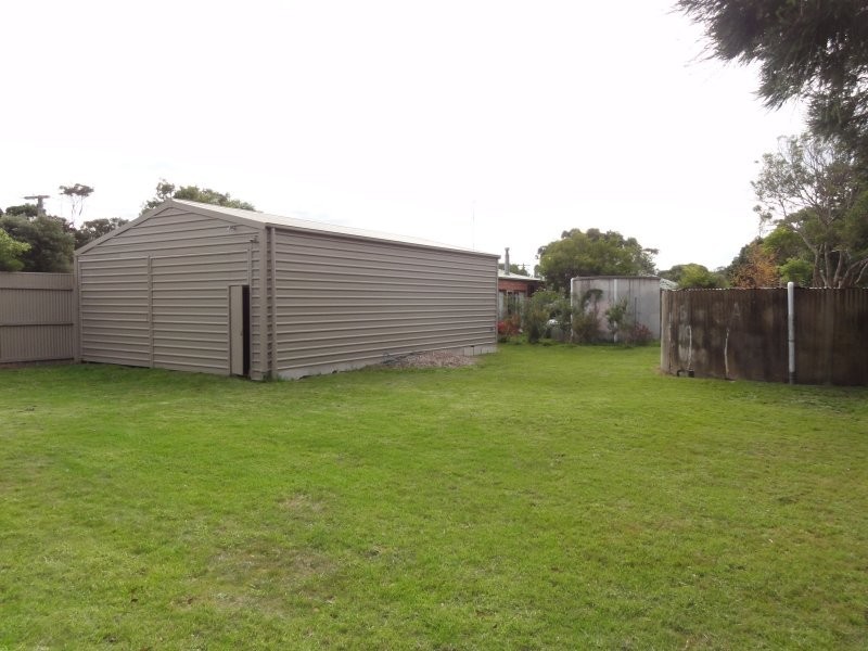 4 Roscrea Crescent, Walkerville VIC 3956