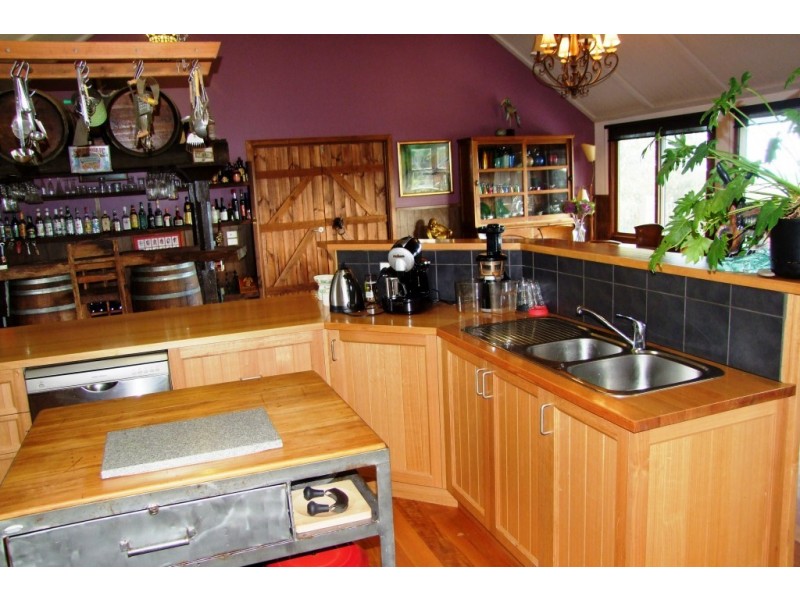 Anderson VIC 3995