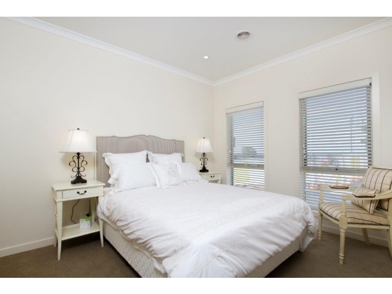 1 DALE DRIVE, Leongatha VIC 3953