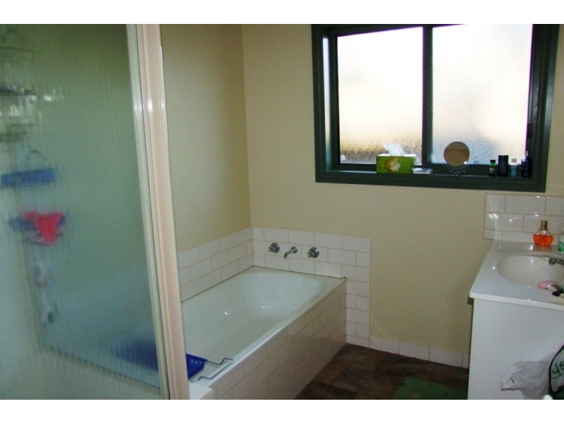 2 Murray Street, Inverloch VIC 3996