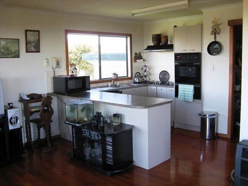 Foster VIC 3960