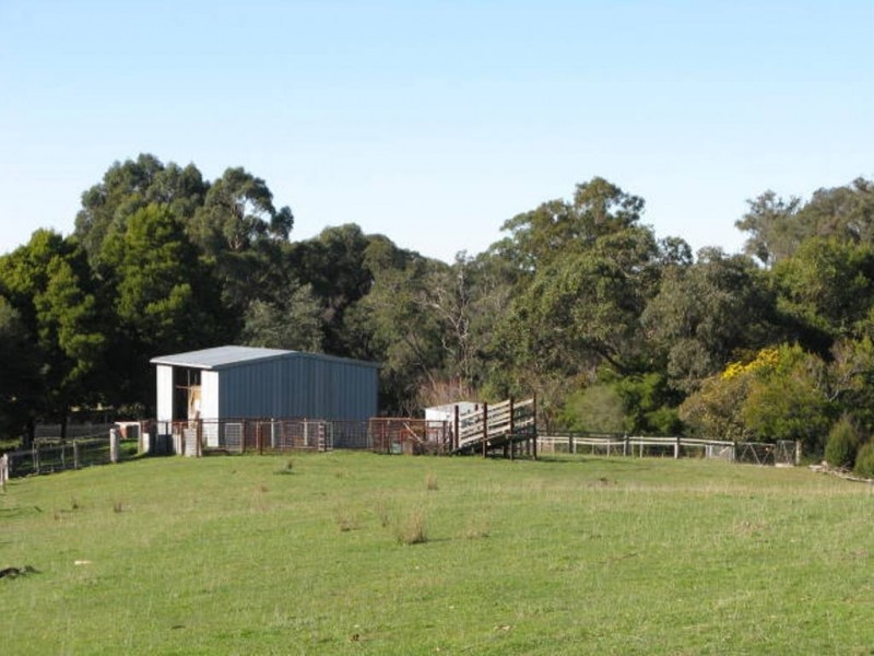 Foster VIC 3960