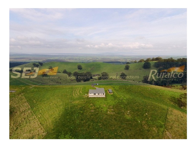 716 Hedley Range Rd, Binginwarri VIC 3966