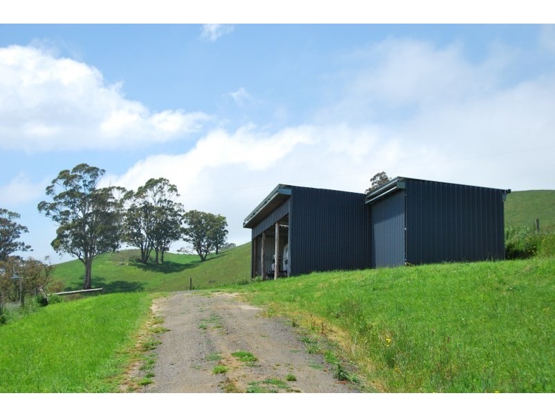 716 Hedley Range Rd, Binginwarri VIC 3966