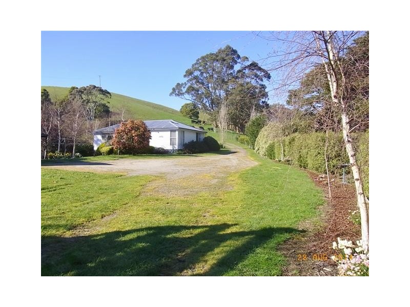 130 Curwen Road, Mountain View VIC 3988