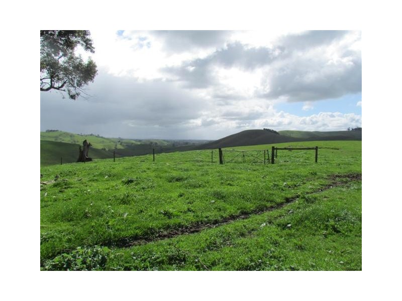 75 Fitzgeralds Road, Poowong VIC 3988