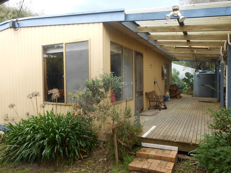 86 Beach Pde, Sandy Point VIC 3959