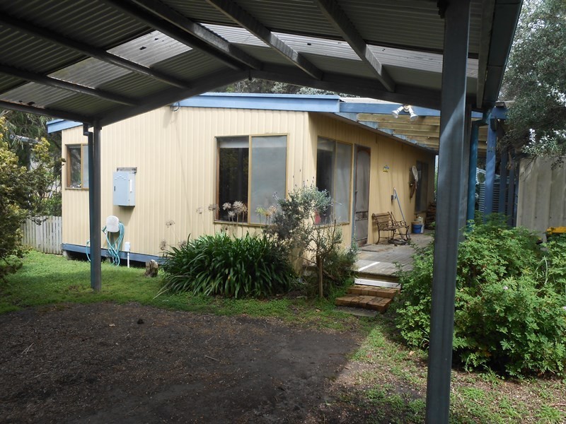 86 Beach Pde, Sandy Point VIC 3959