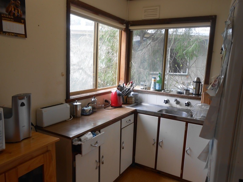 86 Beach Pde, Sandy Point VIC 3959