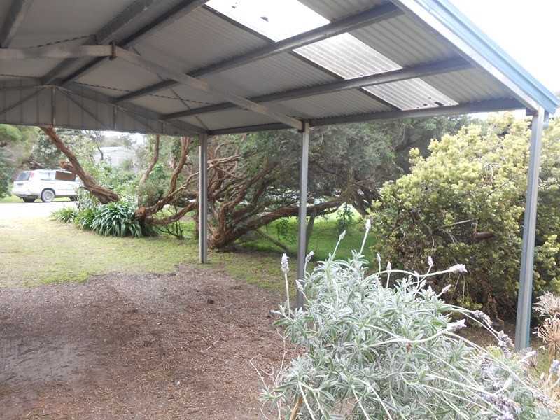 86 Beach Pde, Sandy Point VIC 3959