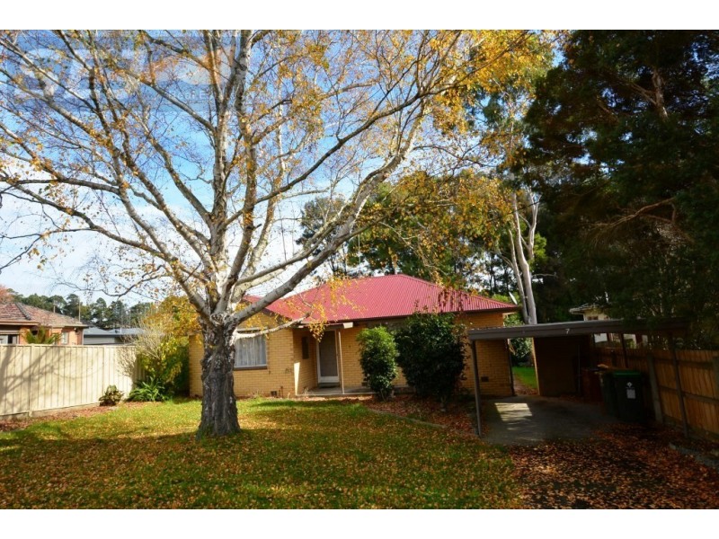 7 Mary Rogers Cres, Leongatha VIC 3953