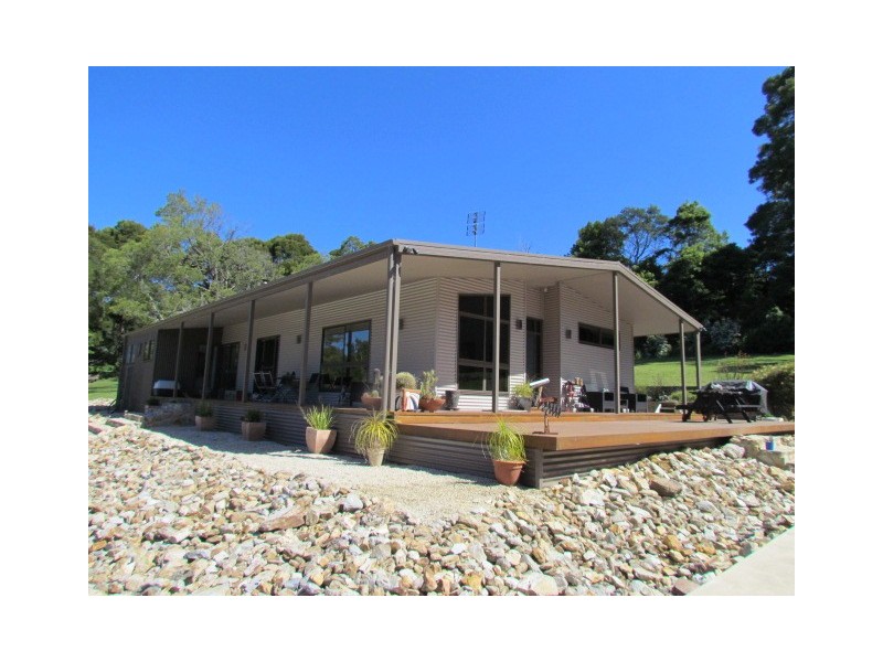 2 Hobsons Road, Foster VIC 3960