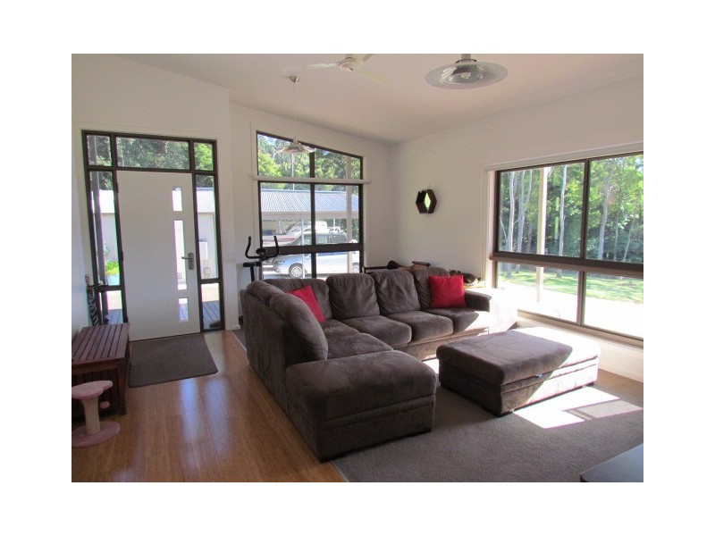 2 Hobsons Road, Foster VIC 3960