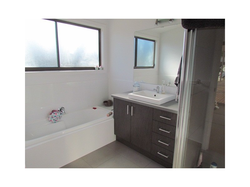 2 Hobsons Road, Foster VIC 3960