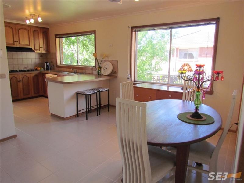 30 Waratah Drive, Warragul VIC 3820