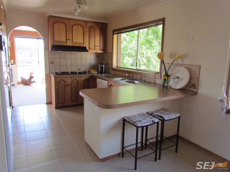 30 Waratah Drive, Warragul VIC 3820