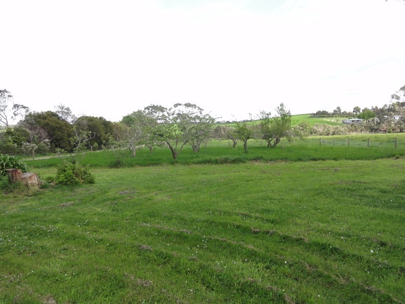90 Boys Rd, Fish Creek VIC 3959