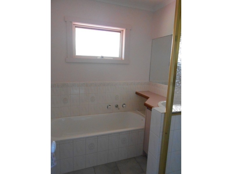 27 Nelson Street, Foster VIC 3960