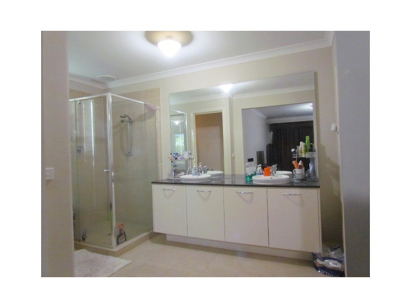 69 Walker Drive, Drouin VIC 3818