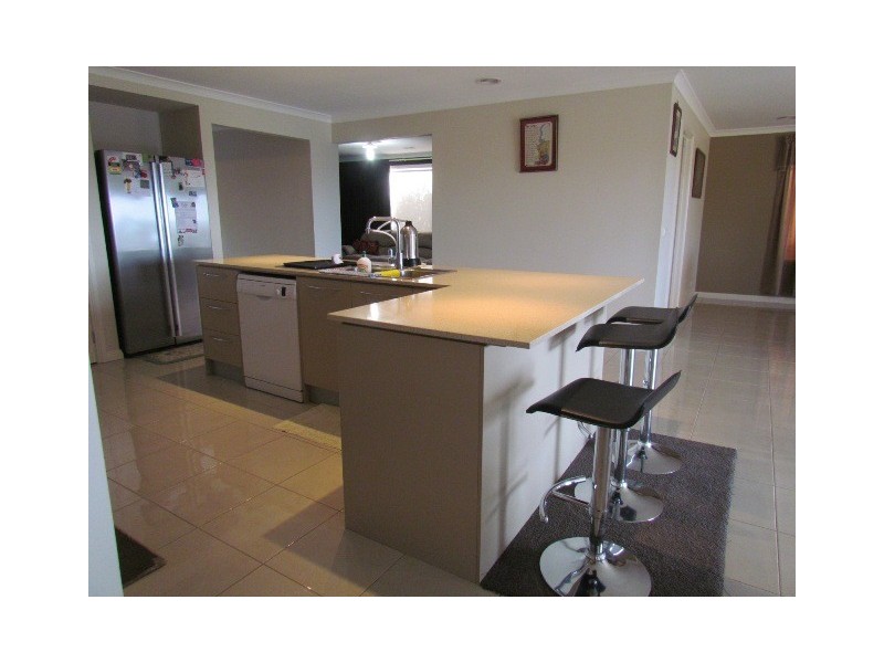 69 Walker Drive, Drouin VIC 3818